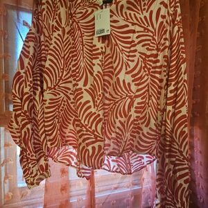 H&M Red and White Patterned Blouse